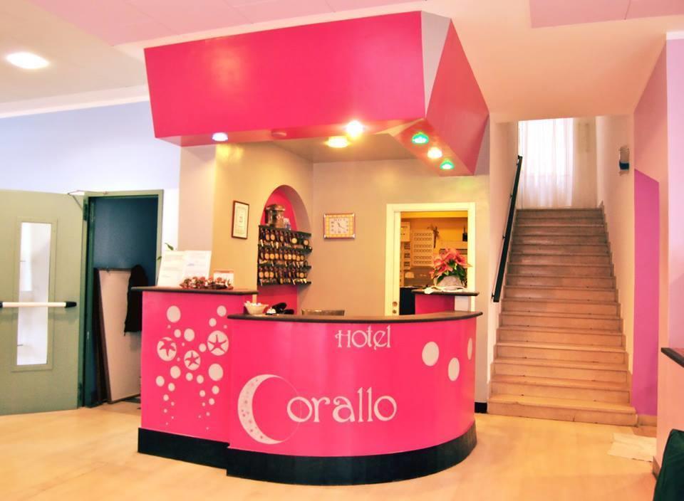 Hotel Corallo 皮特拉利古 外观 照片